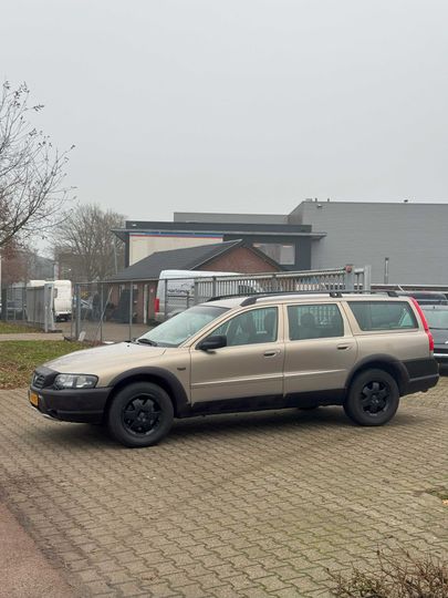 Volvo V70 2.4 T XC 4WD AUT 2002 Beige