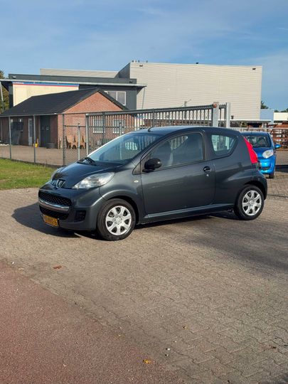 Peugeot 107 1.0 12V E-vti 68PK 3DR 2011 Grijs