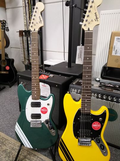 Squier Bullet  FSR Competition Mustang