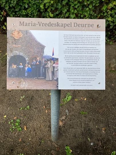 Nieuw informatiebord bij Maria-Vredeskapel