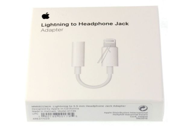 apple lightning minijack adapter.jpg