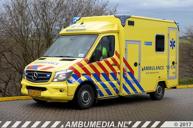 ambulance zhz.jpg